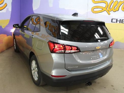 Used 2023 Chevrolet Equinox LS FWD image 6