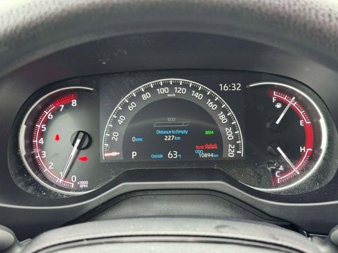 Used 2023 Toyota RAV4 LE AWD/4WD image 27
