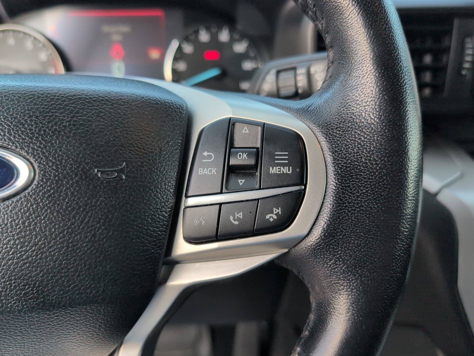 Used 2023 Ford Explorer XLT AWD/4WD image 25