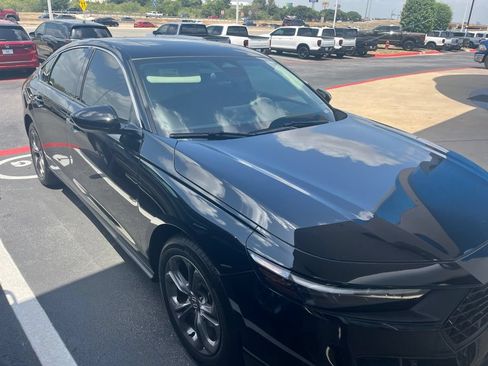 Used 2023 Honda Accord EX image 3