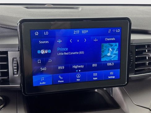 Used 2022 Ford Explorer XLT w/ Equipment Group 202A RWD image 16