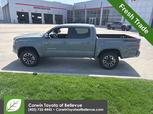 Used 2023 Toyota Tacoma TRD Sport w/ Technology Package image 7