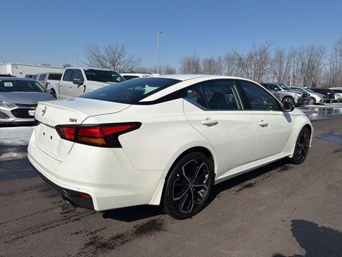 Used 2024 Nissan Altima 2.5 SR image 3