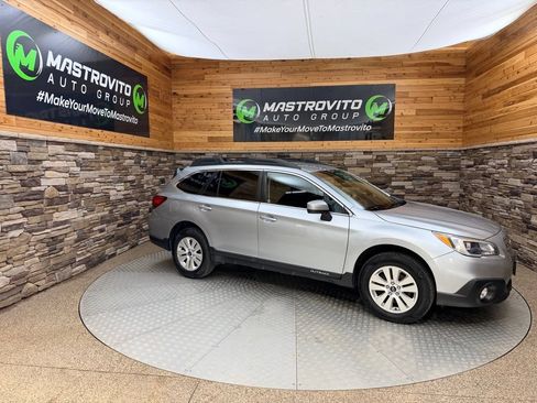 Used 2017 Subaru Outback 2.5i Premium AWD/4WD image 13