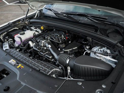 New 2025 Jeep Grand Cherokee Laredo w/ Luxury Tech Group I image 7