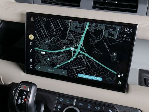 Used 2023 Land Rover Defender 110 SE image 21