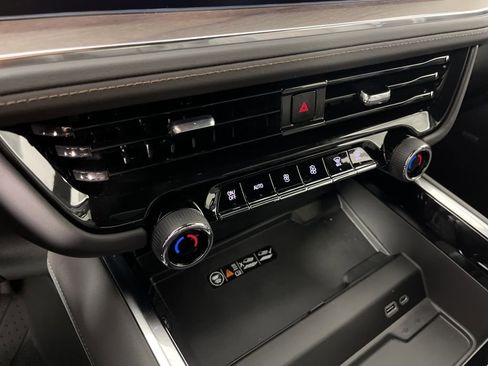 New 2026 Chevrolet Tahoe High Country AWD/4WD image 36