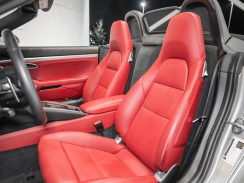 Used 2024 Porsche 718 Boxster GTS RWD image 18