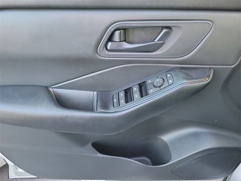 Certified 2025 Nissan Rogue S image 15