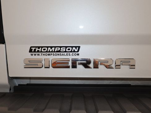 Used 2018 GMC Sierra 1500 SLT w/ SLT Premium Package AWD/4WD image 32