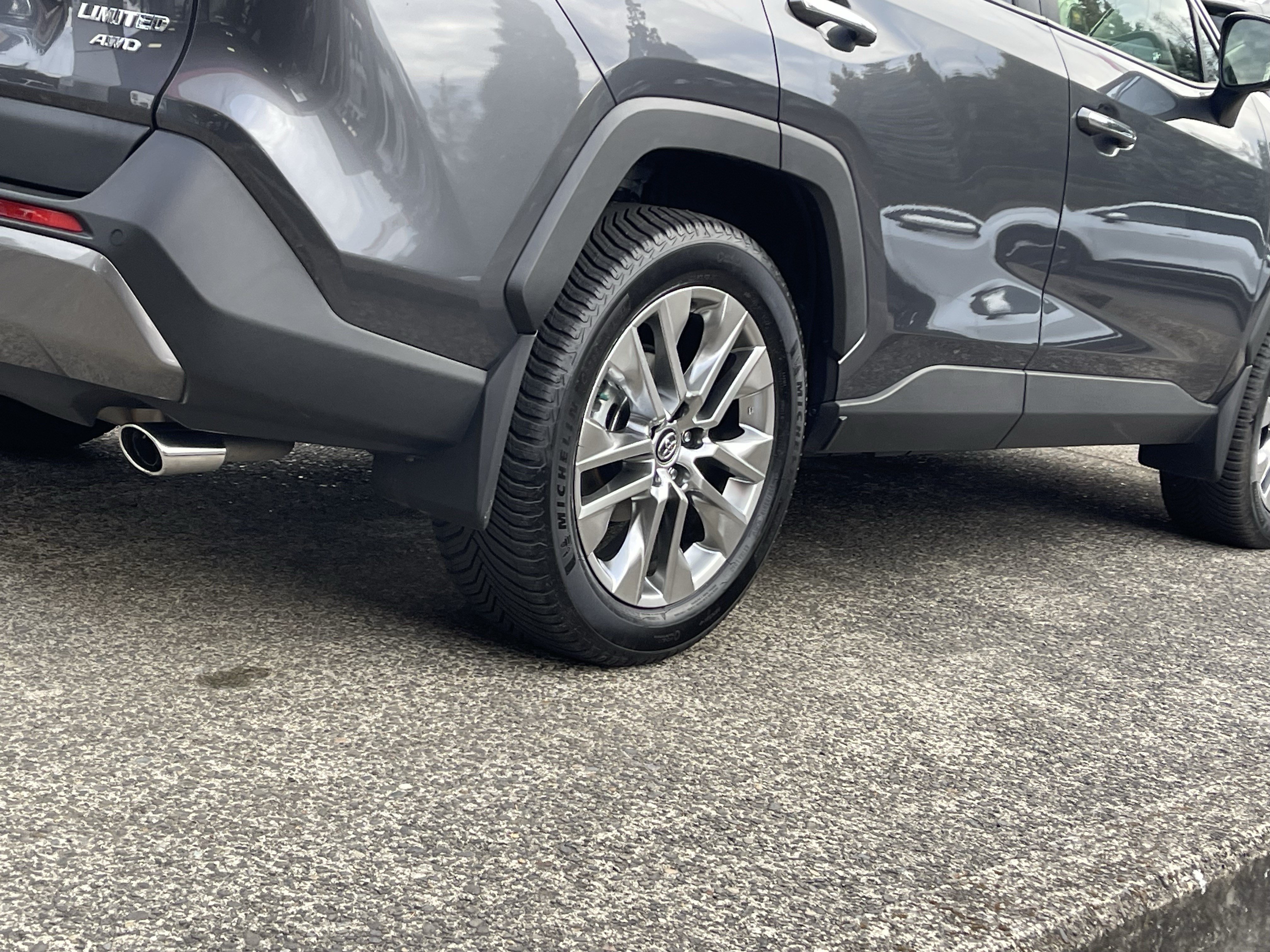Certified 2021 Toyota RAV4 Limited AWD/4WD image 9