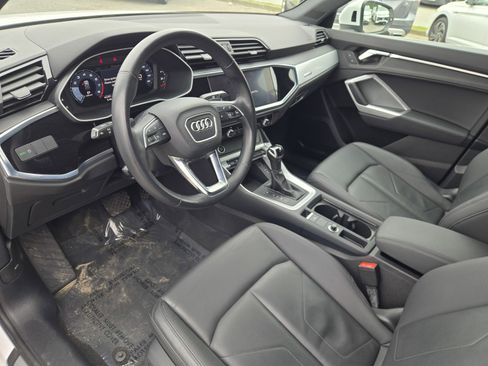 Used 2021 Audi Q3 2.0T Premium image 10