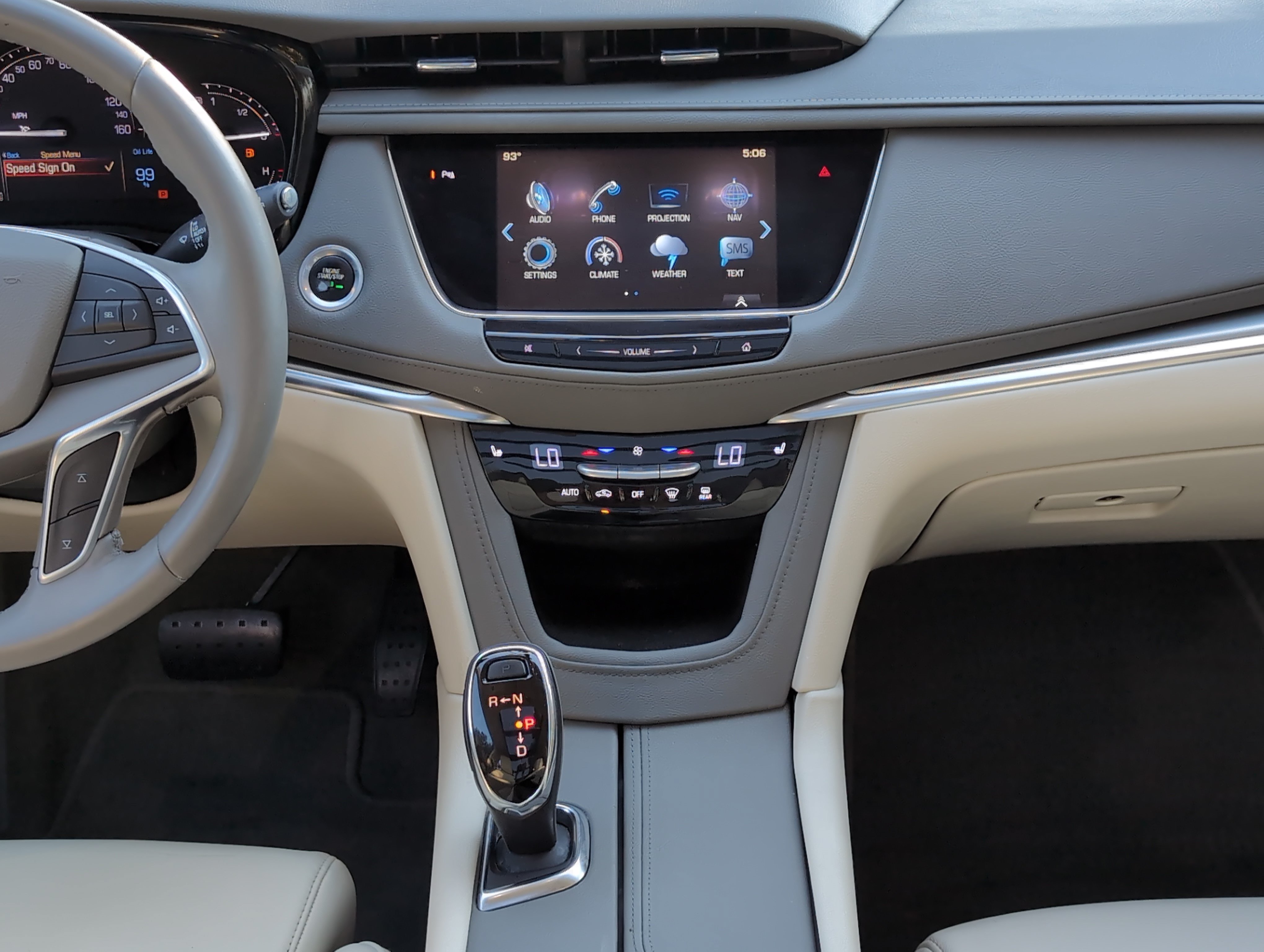 Used 2017 Cadillac XT5 Luxury w/ Driver Awareness Package FWD image 29
