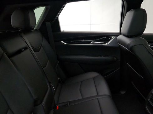 Certified 2024 Cadillac XT5 Premium Luxury FWD image 30