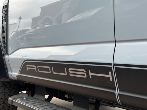 New 2026 Ford F250 Lariat w/ Black Appearance Package AWD/4WD image 10