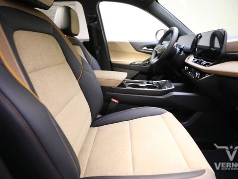 New 2026 Chevrolet Equinox ACTIV w/ Safety and Technology Package image 11