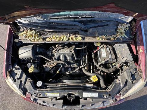 Used 2008 Chrysler Town & Country Touring w/ Family Value Group image 43