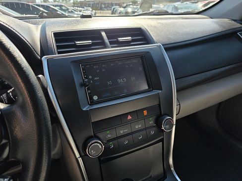 Used 2017 Toyota Camry LE FWD image 31