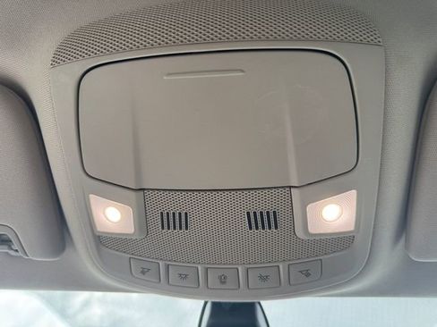 Used 2020 Ford Fusion SE image 26