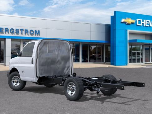 New 2026 Chevrolet Express 3500 w/ Power Convenience Package RWD image 3