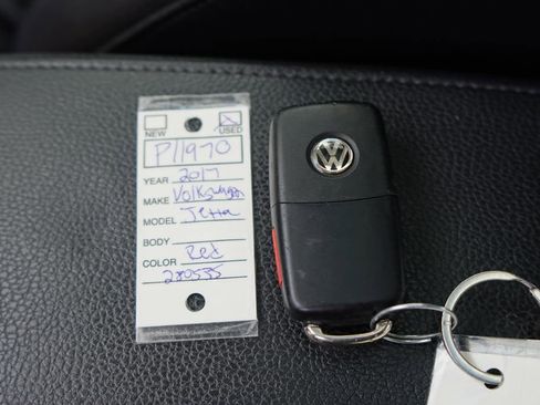 Used 2017 Volkswagen Jetta SE FWD image 35