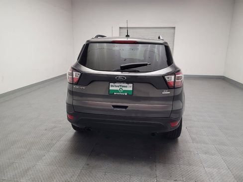 Used 2017 Ford Escape SE w/ SE Sport Appearance Package FWD image 7