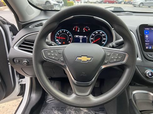 Used 2024 Chevrolet Malibu LT image 11