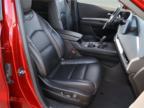 Used 2024 Cadillac XT4 Premium Luxury w/ Cold Weather Package image 14