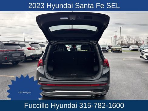 Used 2023 Hyundai Santa Fe SEL w/ Premium Package image 10