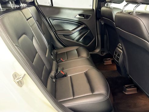 Used 2018 Mercedes-Benz GLA 250 4MATIC image 34