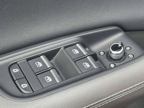 Certified 2025 Audi Q7 3.0T Premium Plus AWD/4WD image 15