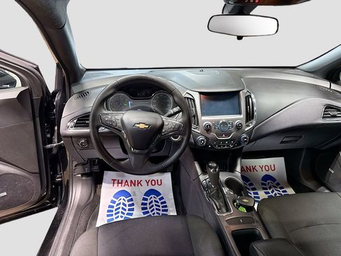 Used 2018 Chevrolet Cruze LT w/ Sun And Sound Package image 23