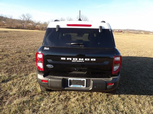 New 2025 Ford Bronco Sport Heritage w/ Convenience Package AWD/4WD image 8