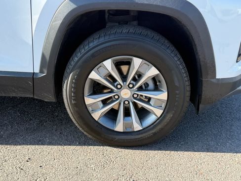 Used 2026 Chevrolet Equinox LT FWD image 7