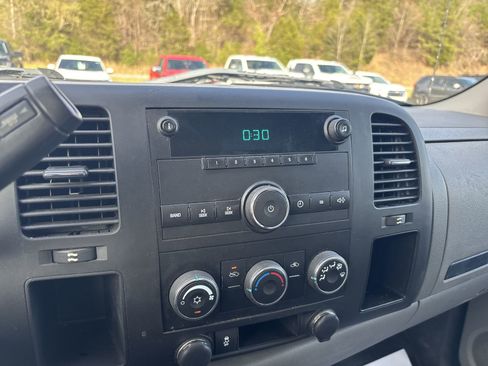 Used 2012 Chevrolet Silverado 3500 W/T image 19