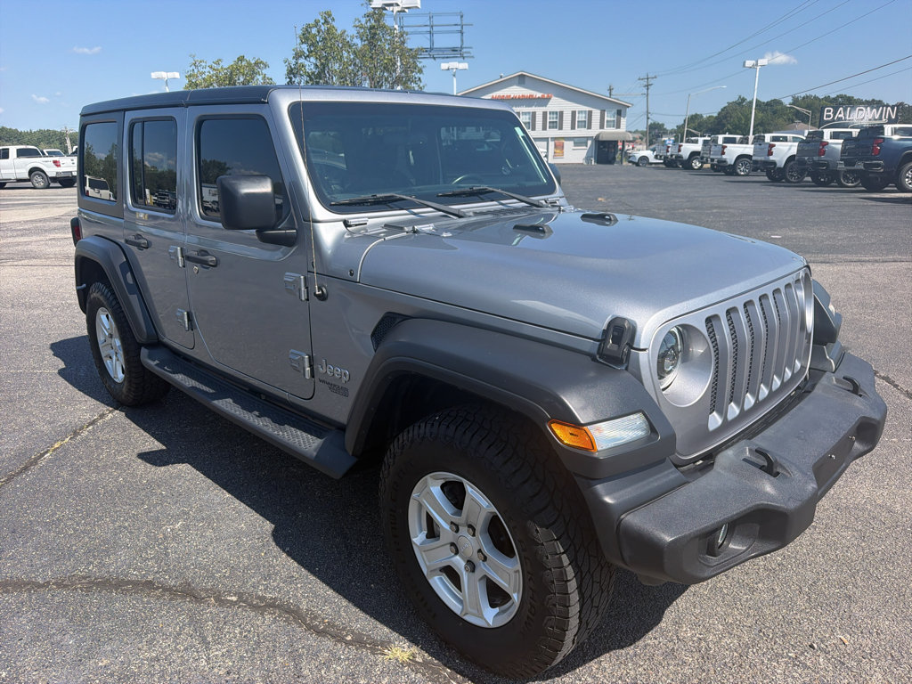 Used 2018 Jeep Wrangler Unlimited Sport S AWD/4WD image 3