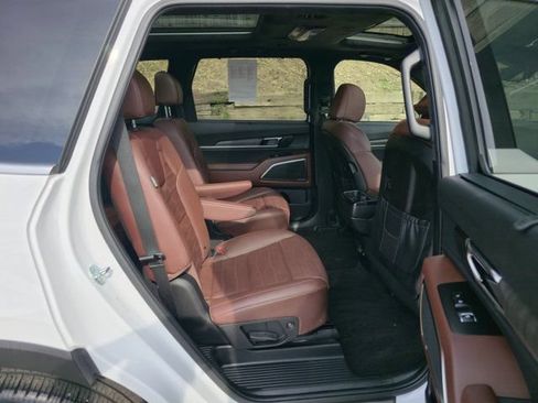 Used 2024 Kia Telluride SX Prestige AWD/4WD image 25