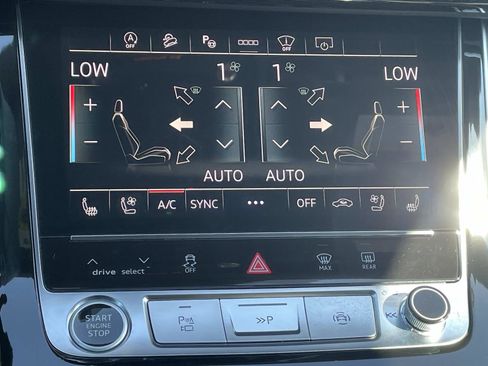 Used 2025 Audi Q8 Prestige w/ Prestige Package image 29