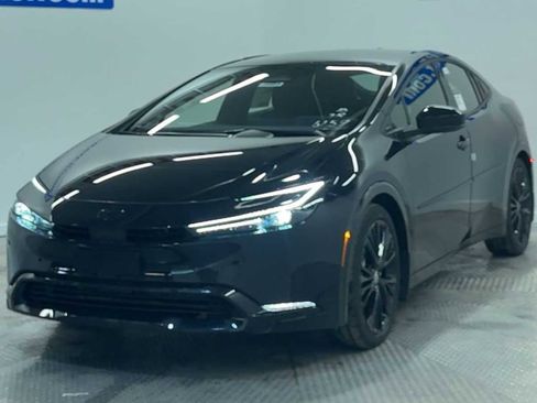 New 2026 Toyota Prius Plug-In Hybrid image 7