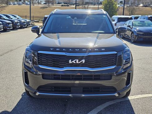 Used 2022 Kia Telluride S image 2