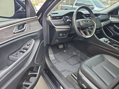 Used 2022 Jeep Grand Cherokee Limited AWD/4WD image 10
