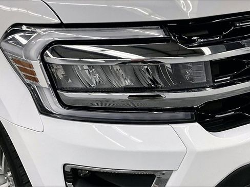 Used 2024 Ford Expedition Max Limited image 32