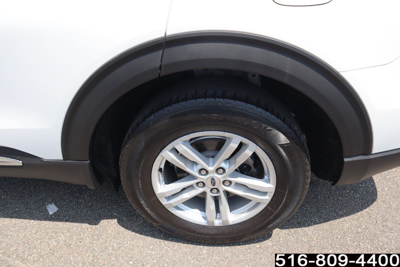 Used 2022 Ford Explorer XLT w/ Equipment Group 202A AWD/4WD image 10