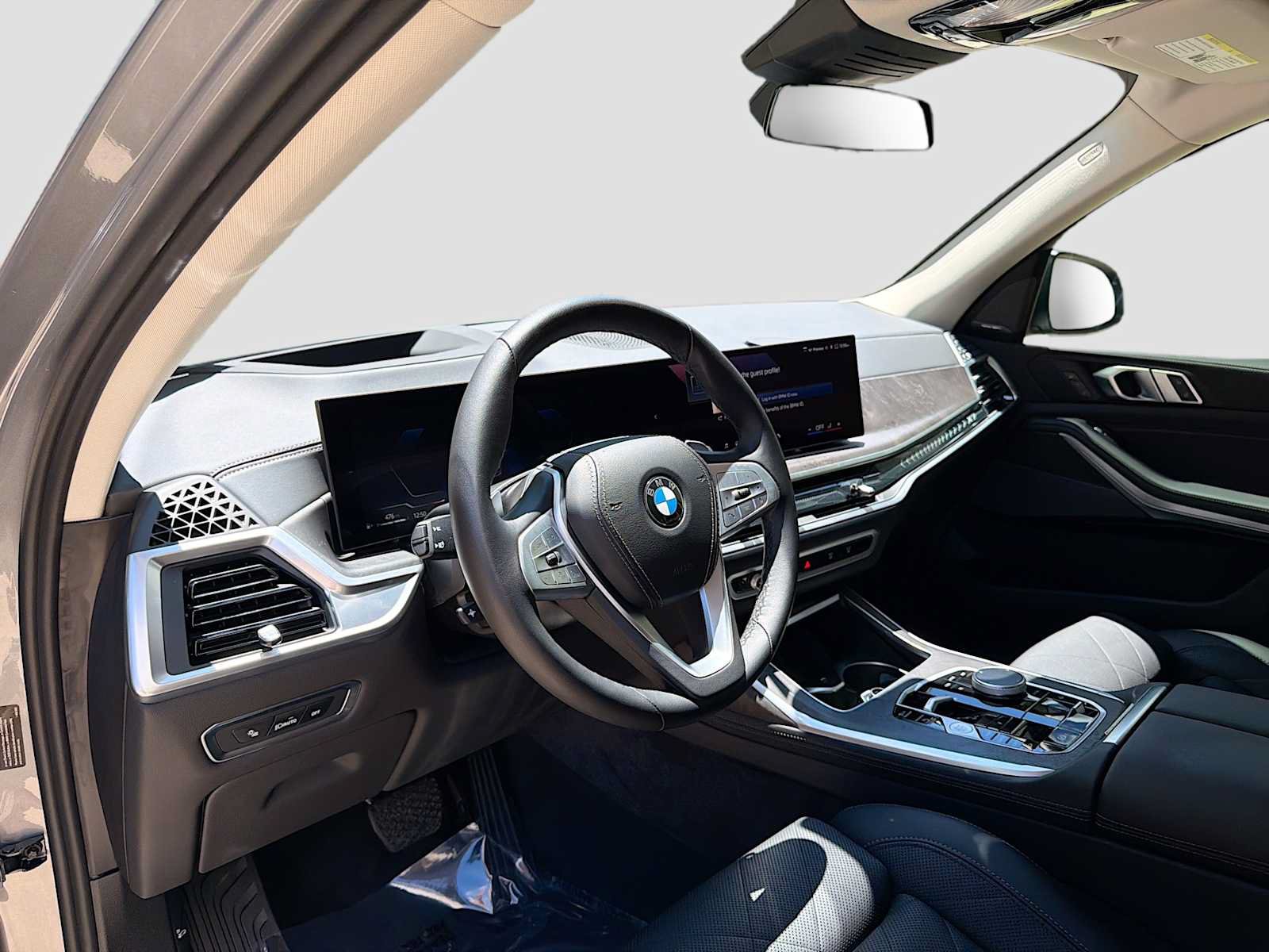 Used 2024 BMW X7 xDrive40i w/ Premium Package AWD/4WD image 12