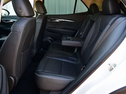 Used 2023 Buick Envision Essence image 21