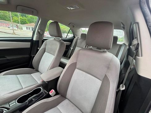 Used 2019 Toyota Corolla LE FWD image 23