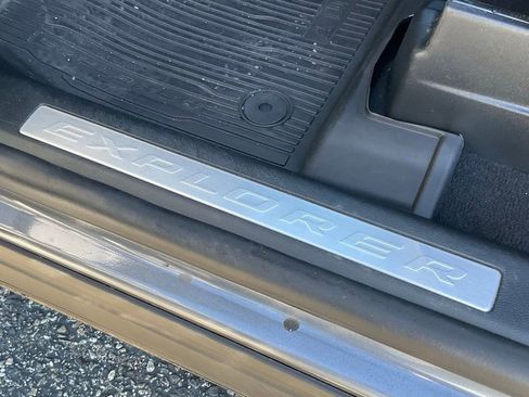 Used 2021 Ford Explorer Limited w/ Equipment Group 301A image 52