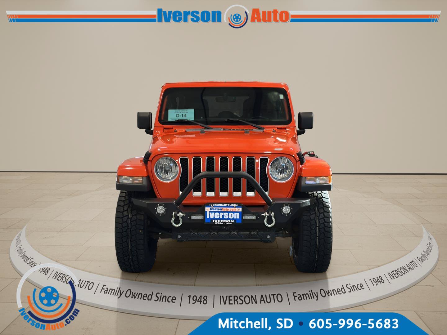 Used 2019 Jeep Wrangler Unlimited Sahara w/ Uconnect 4C Nav & Sound Group AWD/4WD image 2