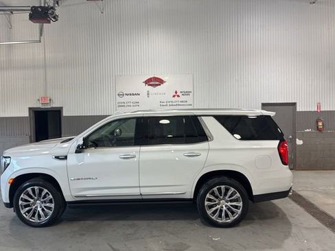 Used 2021 GMC Yukon Denali w/ Denali Premium Package image 6