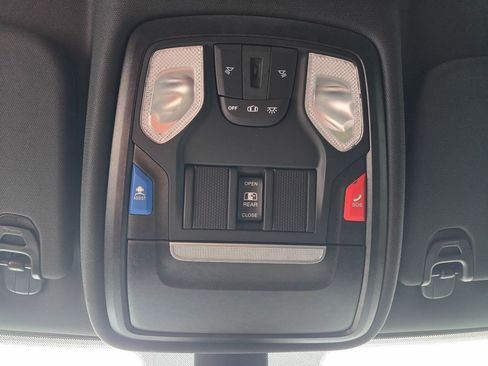 Used 2023 RAM 1500 Big Horn AWD/4WD image 25